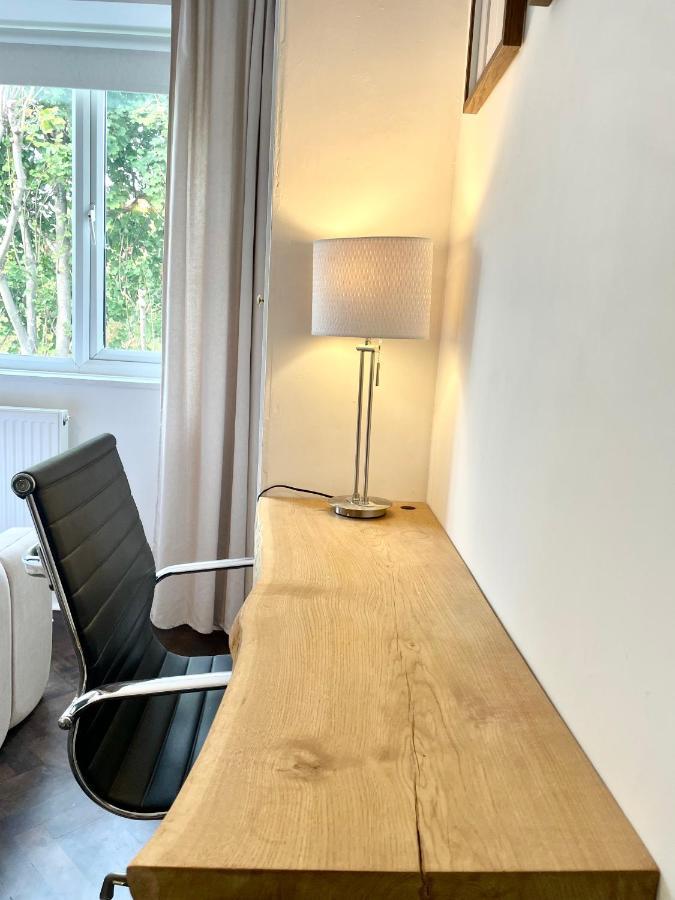 Newly Refurbished 2 Bedroom Apartment In South Londra Exterior foto