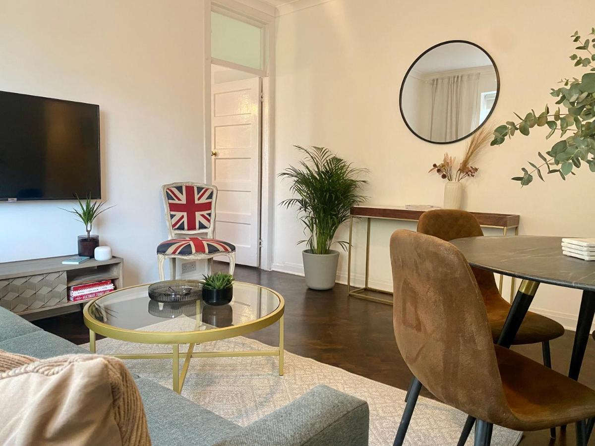 Newly Refurbished 2 Bedroom Apartment In South Londra Exterior foto