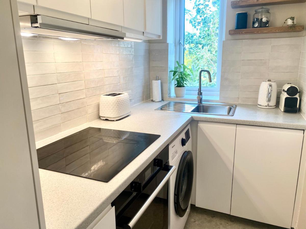Newly Refurbished 2 Bedroom Apartment In South Londra Exterior foto